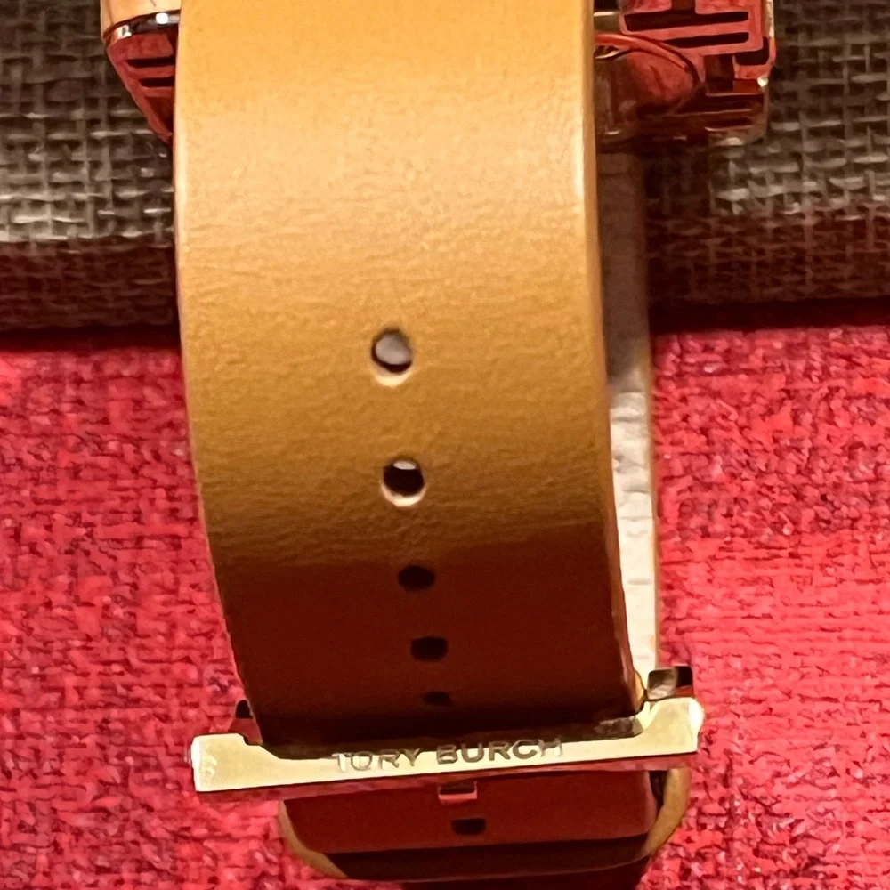 TORY BURCH AUTHENTIC ‘LIZZIE’ SQUARE FAUX WOOD DESIGN GENUINE LEATHER WATCH - Picture 11 of 17
